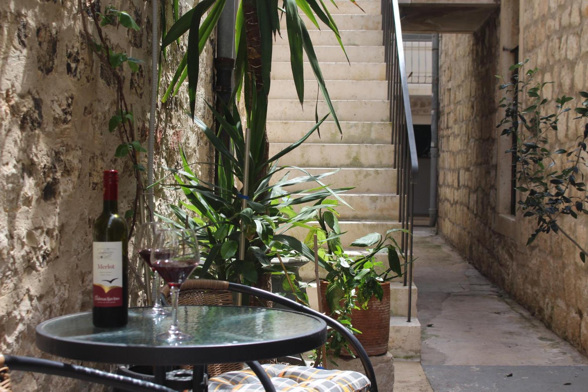 Street Garden Apartment Hvar Town Exterior foto