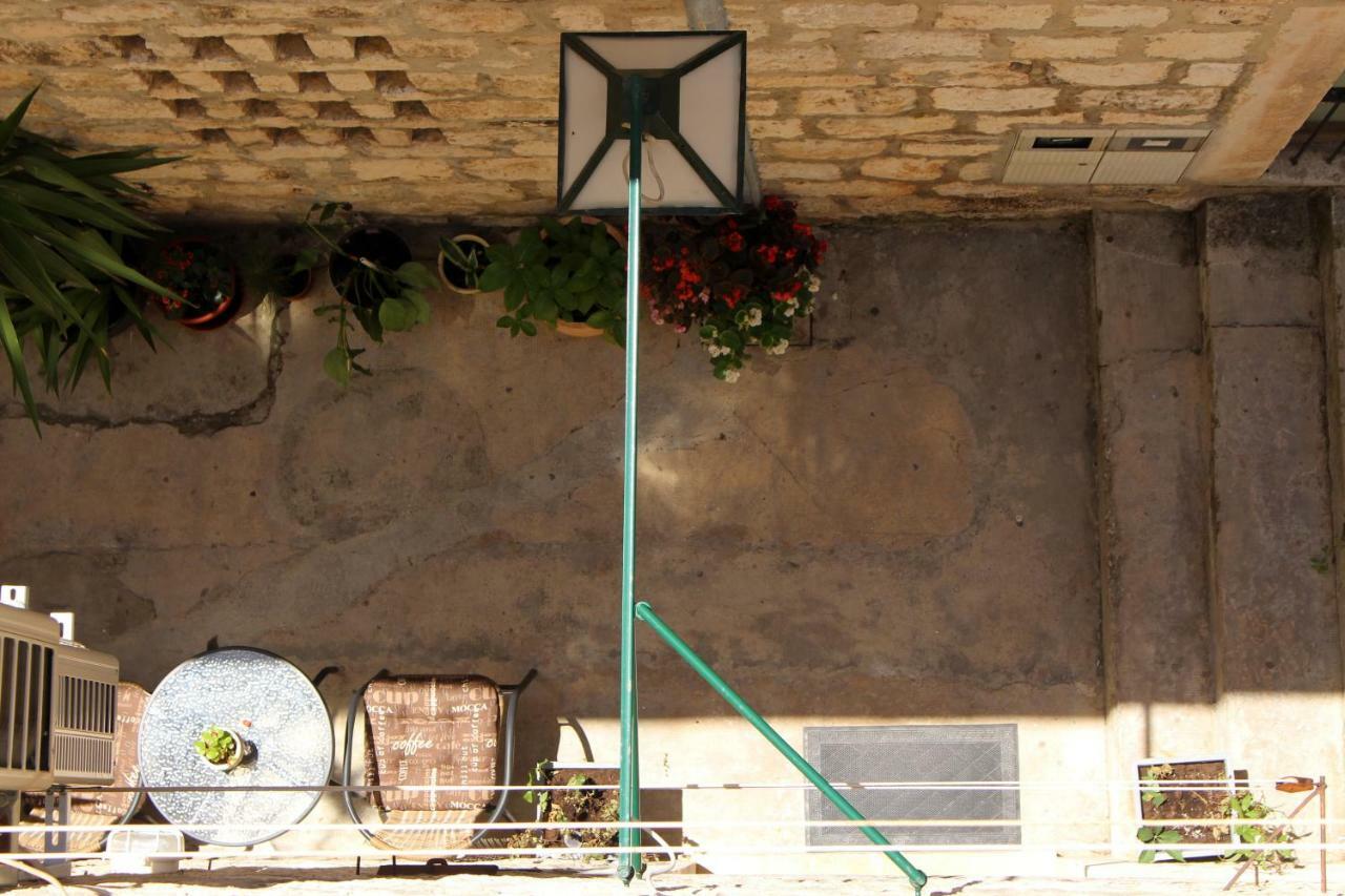 Street Garden Apartment Hvar Town Exterior foto